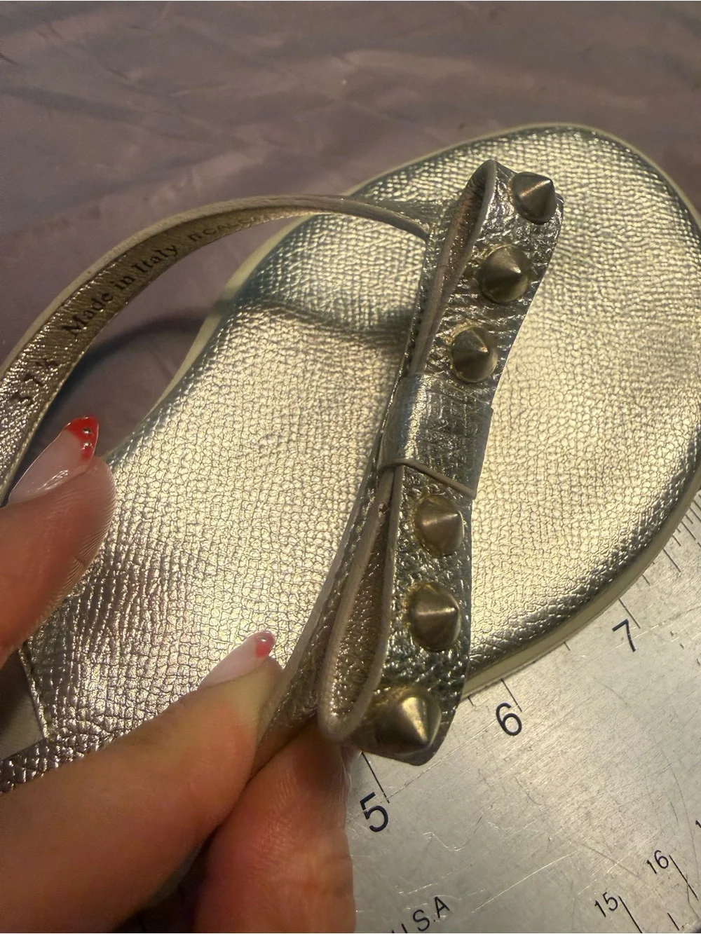 Burberry Metallic Leather Gold Studded Bow Thong Flip Flop Sandals Size 7.5 $695